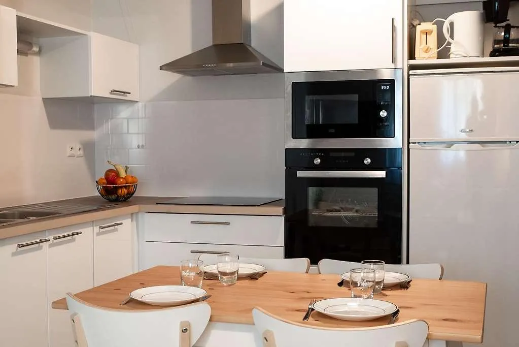Terres De France - Appart-Hotel - Brest 2*,