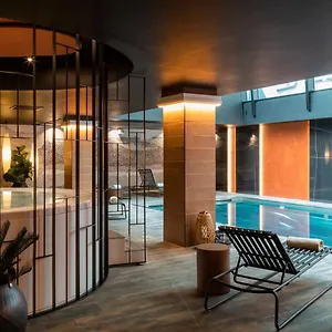 Otel & Oceania Le Conti, Brest